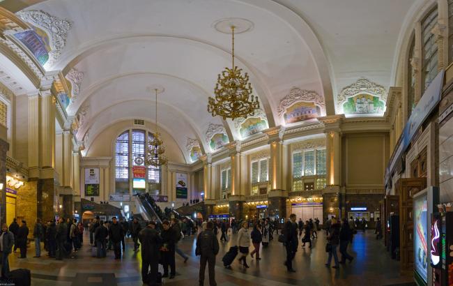 В Киеве заминировали центральный ж/д вокзал