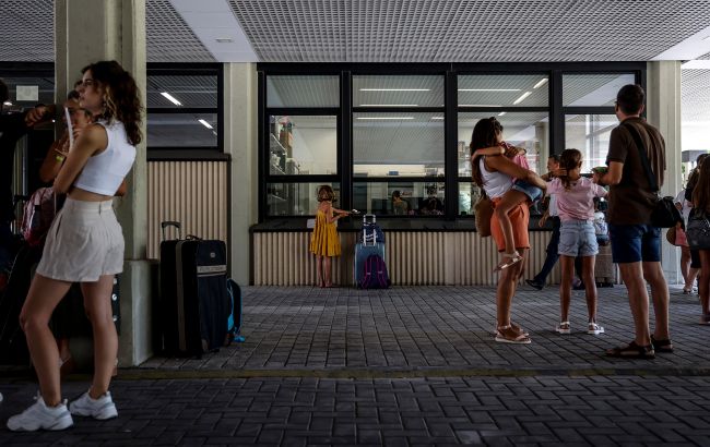 Испания предлагает европейским странам принять детей из Украины на летние каникулы