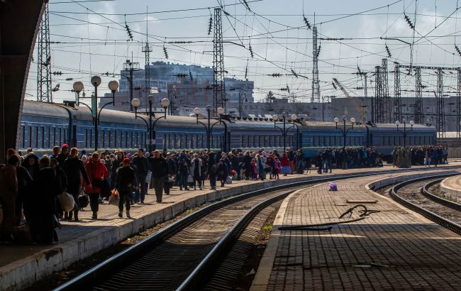УЗ запускає додаткові поїзди в Карпати на шкільні канікули