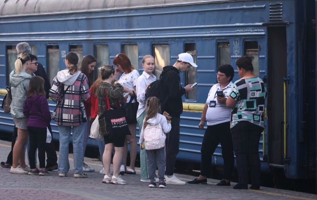На Донеччині понад 1700 дітей залишаються в зоні примусової евакуації