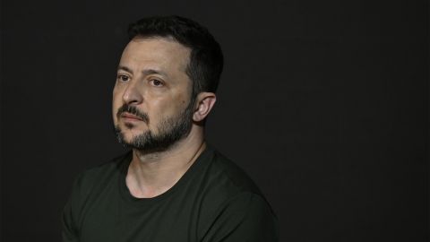 Зеленський показав нове відео спілкування з полоненим солдатом КНДР