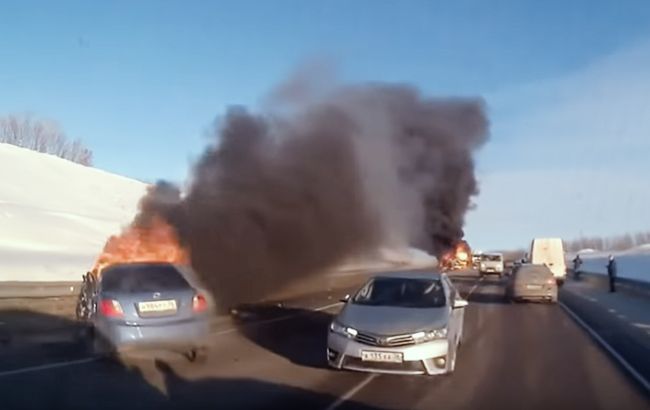 Семеро людей згоріли живцем: відео жахливої ДТП під Воронежем