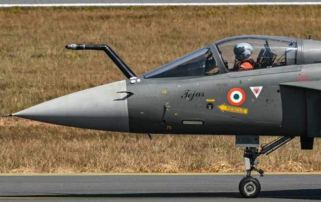 Индия впервые подтвердила потерю самолетов в ходе столкновений с Пакистаном