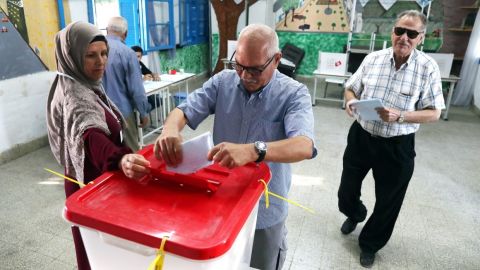 У Тунісі на виборах президента перемагає незалежний кандидат