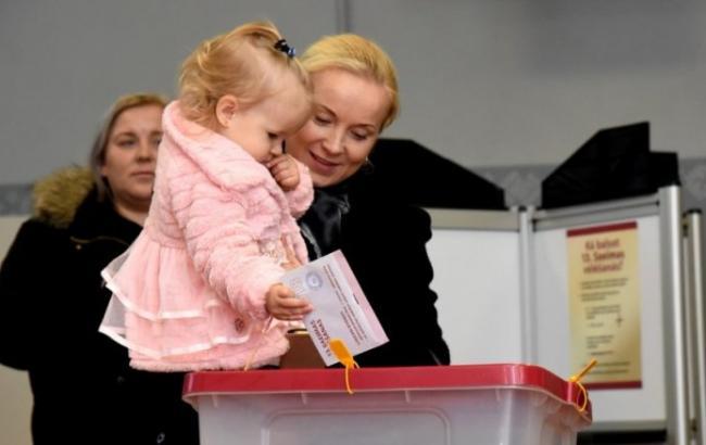 Выборы в Латвии: в Сейм проходят семь партий, - экзит-полл