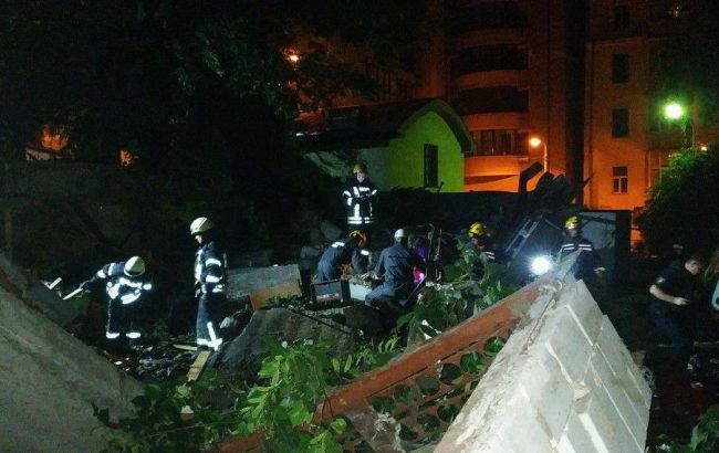 В ГСЧС рассказали о последствиях взрыва в Киеве