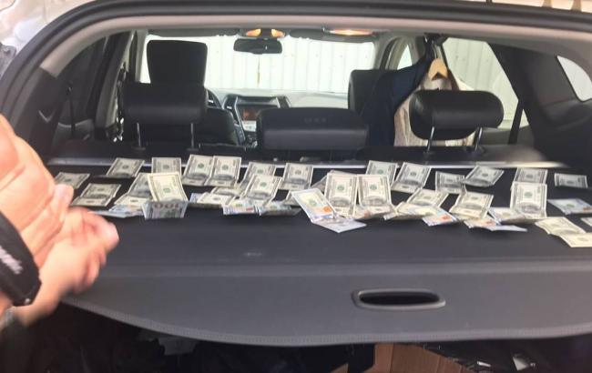 В Волынской области начальника отдела ГАСИ будут судить за взятку 4 тыс. долларов