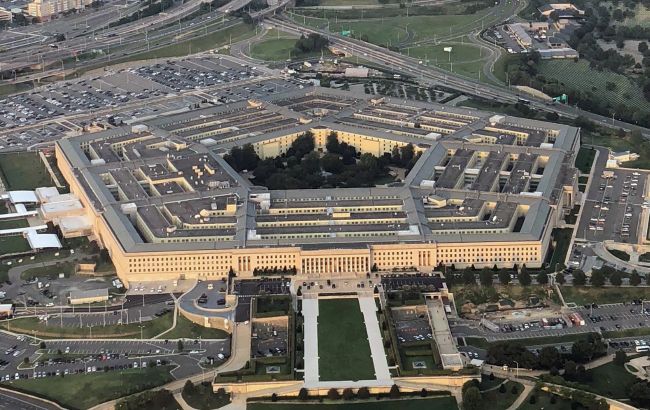 Зупинка постачання американської зброї для України: ЗМІ назвали ім'я винуватця