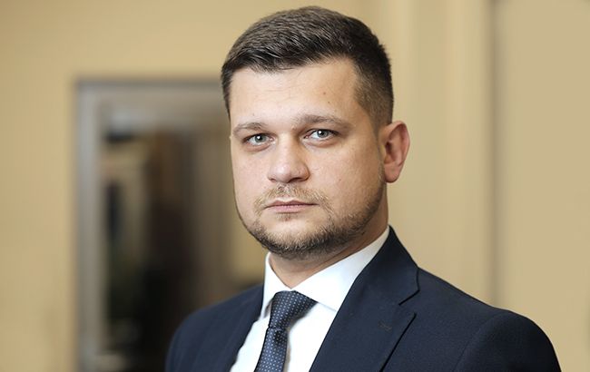 Адвокат Насирова Андрей Кузьменко: Было принято политическое решение выбрать неугодную фигуру в виде Романа Насирова