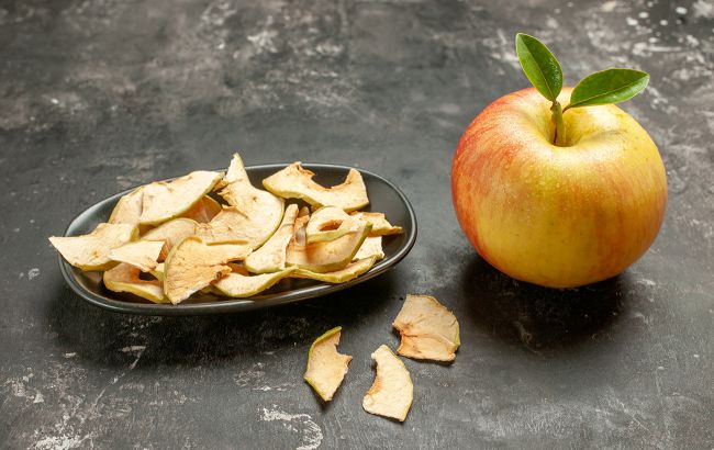Как правильно хранить сушеные яблоки и груши: не будет жучков и вкус останется насыщенным