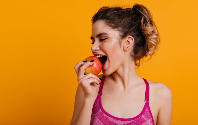 Ось що буде з вами, якщо з'їдати два яблука на день