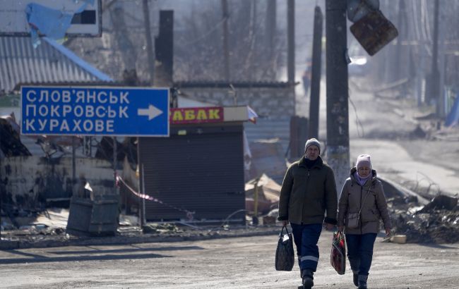 Россияне "отжимают" жилье у украинцев в оккупации за коммунальные долги