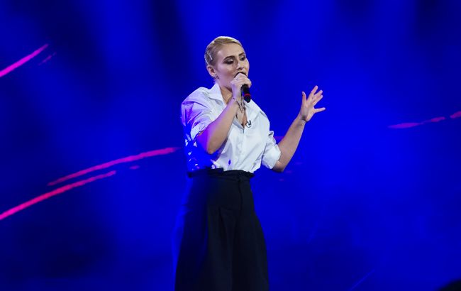 Близька родичка президента "заплакала" на "Голосі країни"