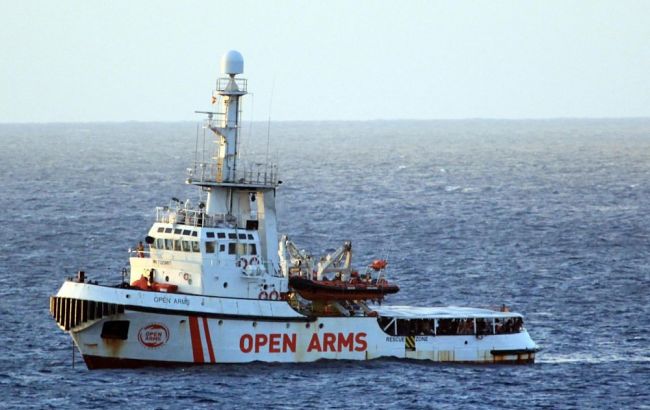Іспанія прийме корабель Open Arms з понад сотнею мігрантів