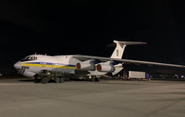 Самолет с украинской поисково-спасательной группой вылетел в Иран