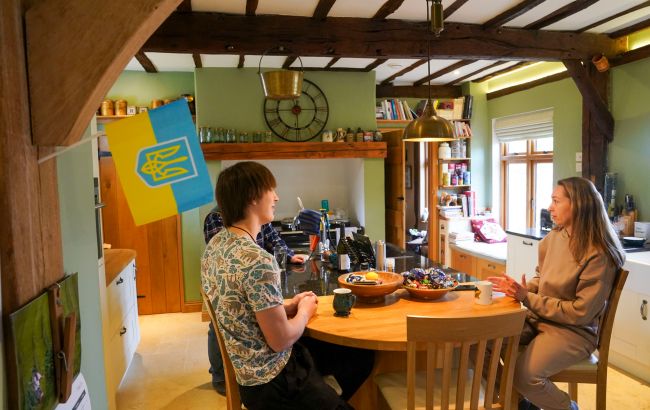 Спонсорів біженців у Британії закликають повідомляти про шахрайство: деталі