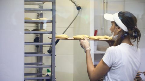 У Німеччині бракує працівників. Скільки можуть заробити українські біженці