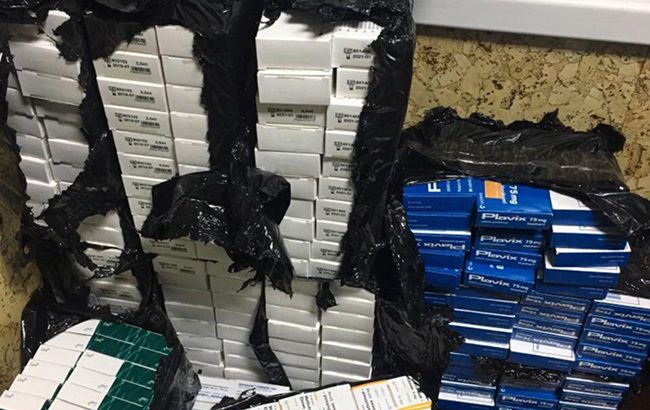 На границе с Польшей пограничники изъяли партию медпрепаратов