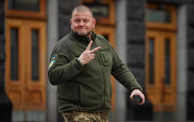 "Люблю всією душею, всім серцем": Залужний привітав жителів улюбленого міста зі святом (відео)