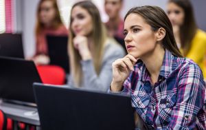 Поступление без НМТ: кто из абитуриентов имеет право не сдавать тест в 2026 году