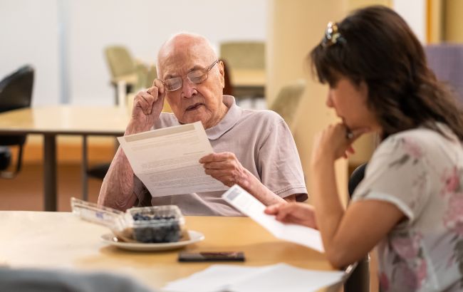 Українці в Польщі можуть отримати пенсію: умови й важливі нюанси