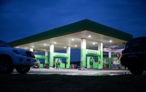 АЗС Київщини "озброять" новою системою: працівники бачитимуть ворожі цілі в небі