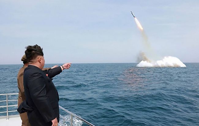 Північна Корея вдруге за добу запустила балістичну ракету