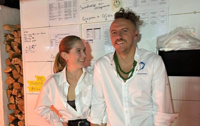 Евгений Клопотенко обручился с возлюбленной: трогательные фото