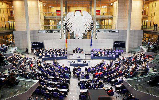 Глава Бундестага призывает создать армию Евросоюза
