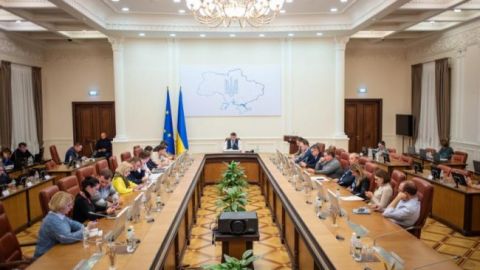 Кабмин принял ряд кадровых решений в министерствах и госпредприятиях