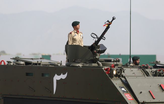 В Пакистане боевики атаковали военную колону, сопровождавшую делегацию из Китая
