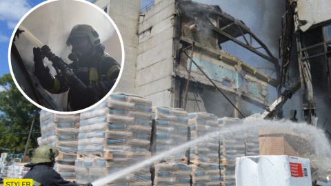 У Чернігові потужний вибух зрівняв з землею триповерховий будинок: відео з моментом НП