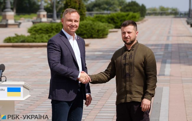 Зеленський поговорив телефоном із Дудою: узгодили позиції напередодні саміту НАТО