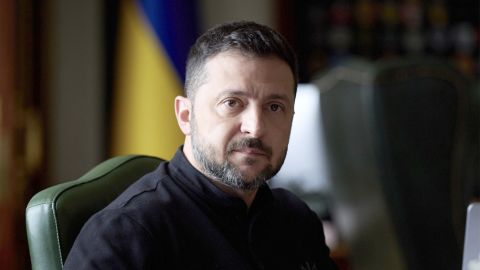 Зеленський підписав указ про службу 60+: контракт на рік і особливі умови