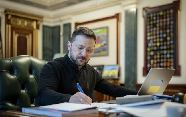 Украина ввела очередные санкции против РФ: в списке алмазы и новая ЧВК