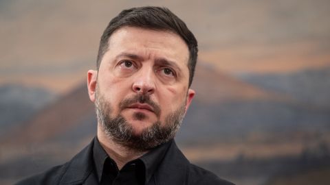 Зеленський про перемир'я на 9 травня: це, м'яко кажучи, не чесно