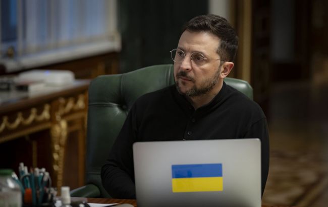 Без Ермака, но со "старой гвардией": с кем теперь советуется Зеленский