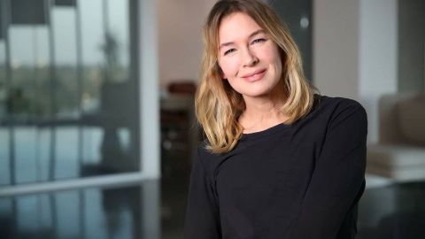 Вмешательство радикальное: хирург рассекретил, какую пластику делала Рене Зеллвегер