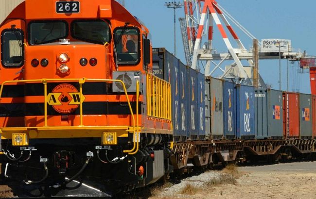 Украина запустит пилотный рейс контейнерного поезда Украина-Китай в обход РФ