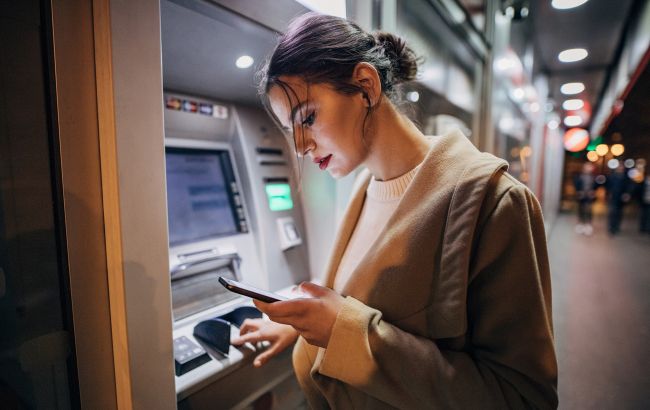 Деньги к празднику. Кто и как может подать заявку на выплату ко Дню Независимости