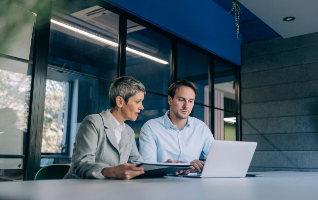 Зарплаты выросли на 94%: кому платят больше всего и как изменился рынок труда за 4 года