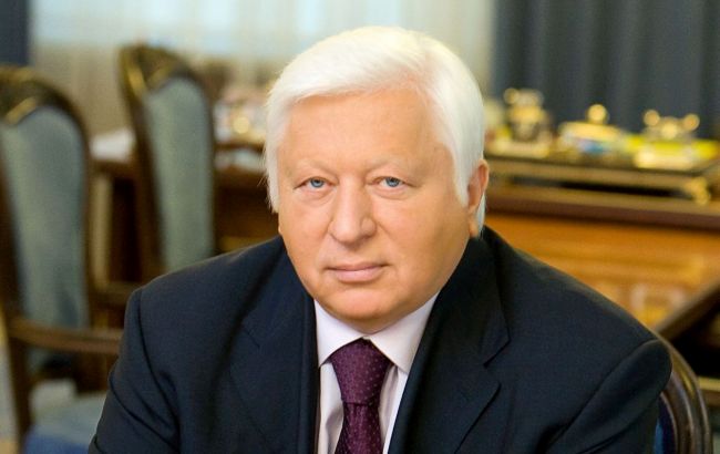 Суд ЄС скасував санкції проти Пшонки та його сина, - Bloomberg