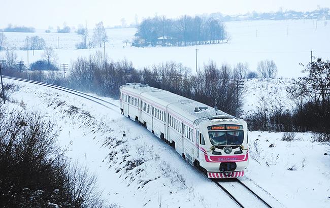 "Укрзализныця" назначила 6 дополнительных поездов в феврале