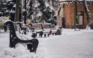 Арктический воздух несет мороз до -16: какой будет погода в Украине в первый день нового года