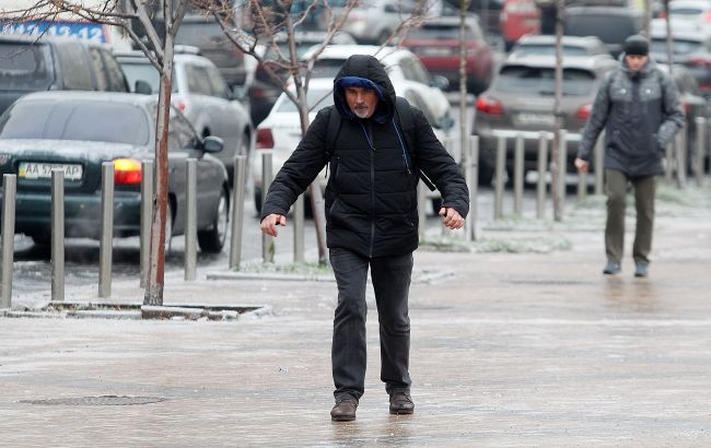 Синоптики попередили про небезпечну погоду: де в Україні завтра до -19 та ожеледиця