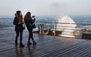 Без опадів, але з сюрпризами: яку погоду принесе завтра в Україну антициклон Heiko