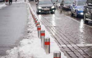 Слизькі дороги і підйом води в річках: що буде з погодою в Україні завтра