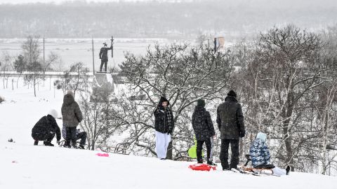 "Сверхморозы" не придут? Что будет с погодой в Украине на выходных и где ждать снег