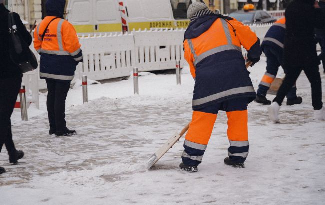 Травма из-за неубранного снега или льда? Кто несет ответственность и что делать пострадавшим