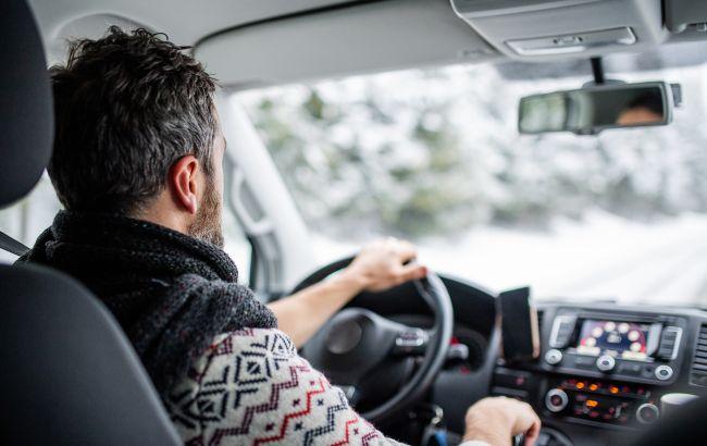 Запотевают окна в автомобиле: как быстро побороть проблему